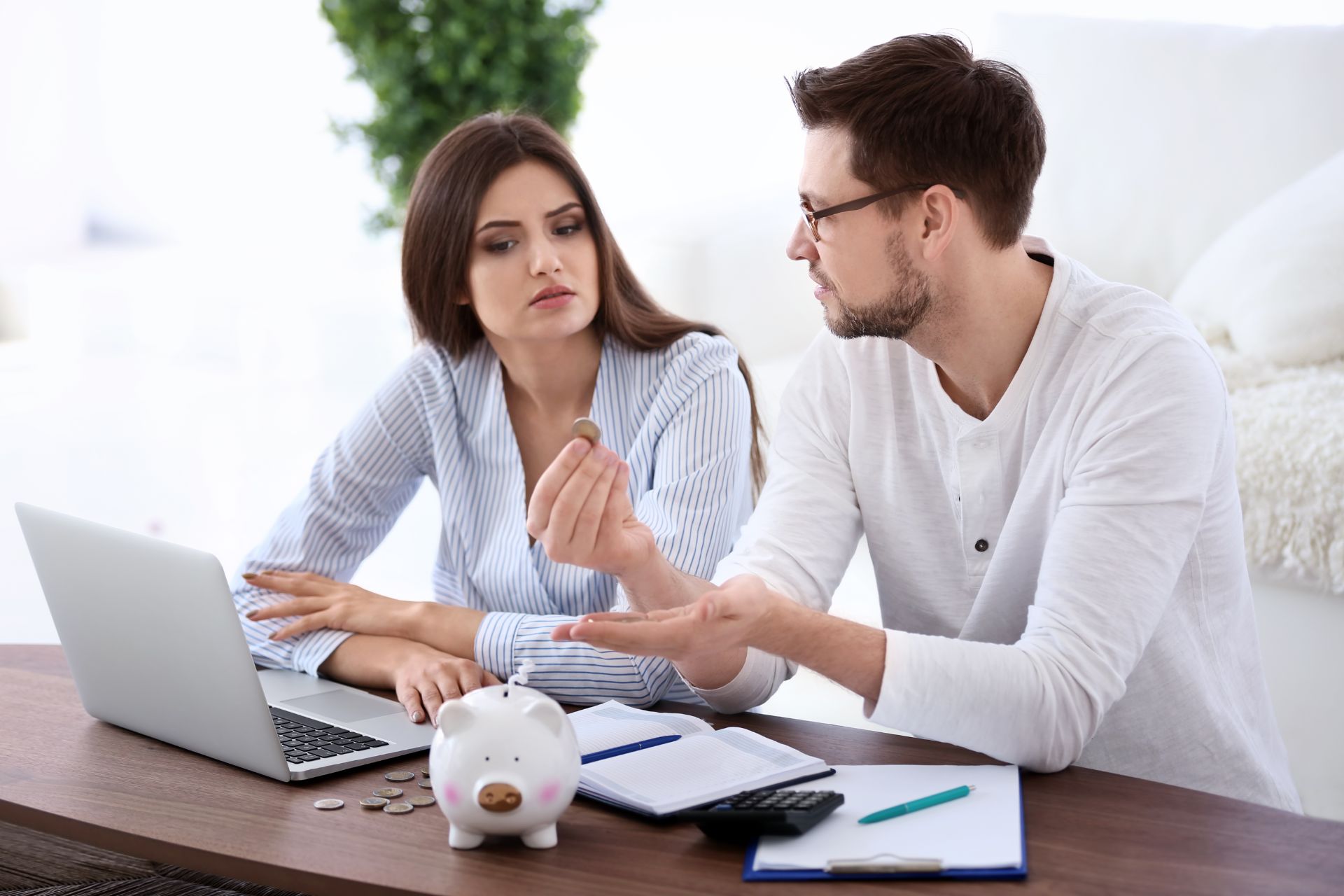 financial mistakes newly married couples should avoid