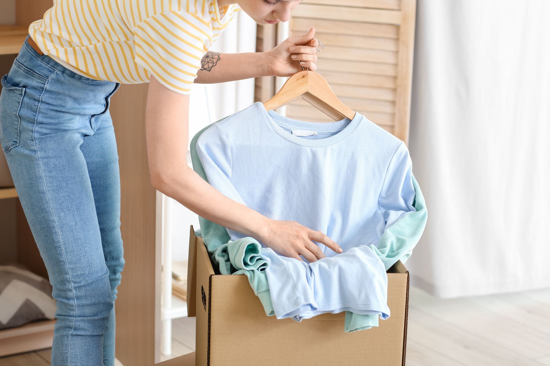 things to sell to make money online
