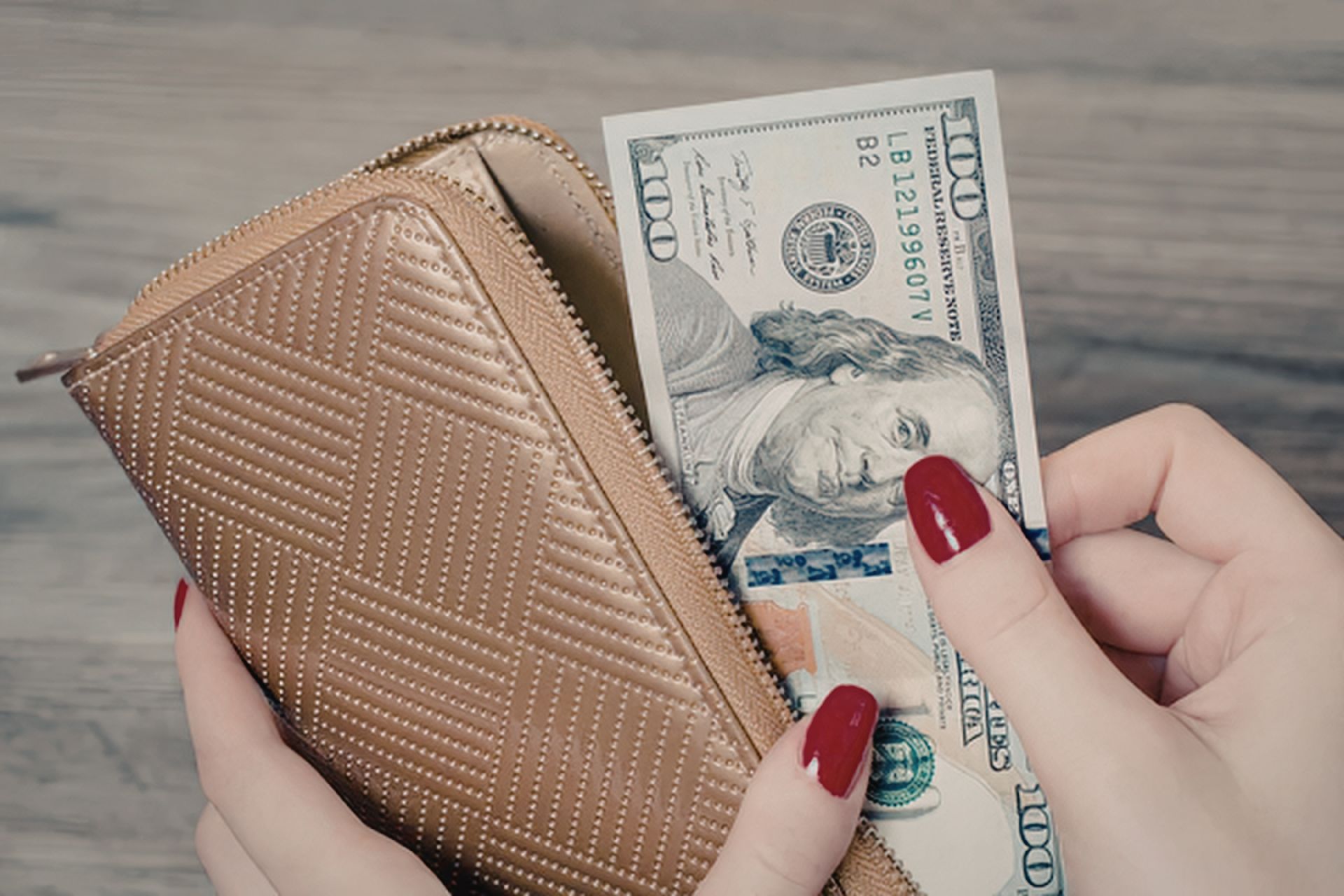 simple daily money habits